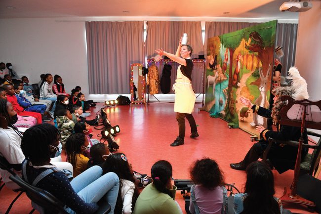Studio Théâtre de Stains - La culture ne peut être assignée à résidence - Ville de Stains