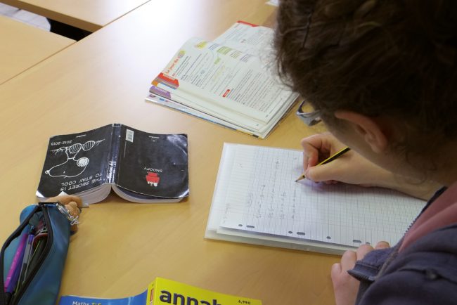 Aide aux devoirs - Un dispositif pour assurer la réussite éducative - Ville de Stains