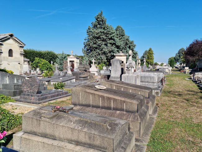 Cimetière - Une sécurisation en cours et un entretien quotidien - Ville de Stains