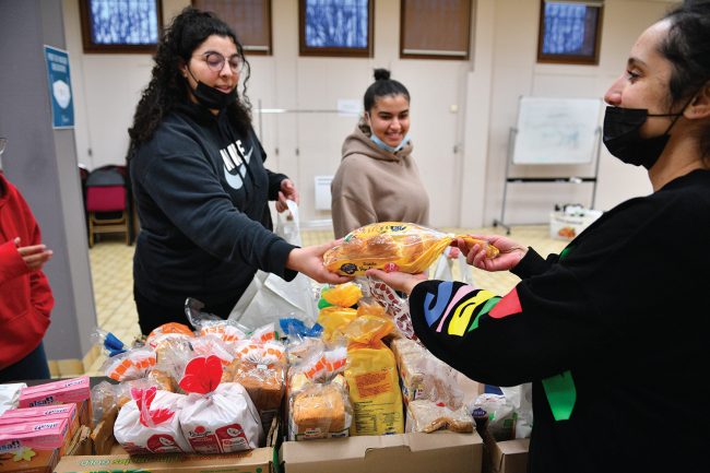 Solidarité - Des courses à 0 € à la Maison des associations - Ville de Stains